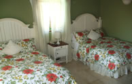 Casa de Campo - Las Pinas 7 "Guest Bedroom"