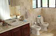 Casa de Campo - Las Pinas 7 "BATHROOM"