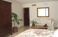 Casa de Campo - Las Pinas 7 "Poolside Suite"