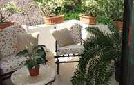 Casa de Campo - Las Pinas 7 "WHITE BEDROOM" (Patio)