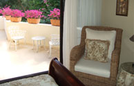 Casa de Campo - Las Pinas 7 "MASTER BEDROOM" (Patio)